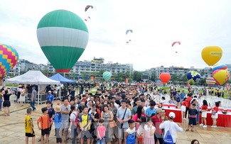 Quảng Ninh đã đón gần 290.000 lượt khách trong 2 ngày đầu nghỉ lễ 