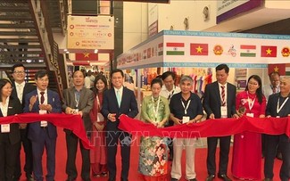 Việt Nam tham dự Triển lãm Thương mại Quốc tế Uttar Pradesh 2024 tại Ấn Độ