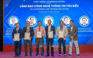 Vinh danh 15 nhà lãnh đạo chuyển đổi số tiêu biểu năm 2024