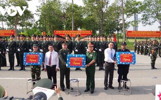 Thứ trưởng Bộ Quốc phòng Hoàng Xuân Chiến thăm hỏi, động viên các đoàn diễu binh quốc tế
