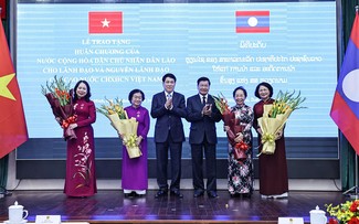 Chủ tịch nước Lương Cường và Tổng Bí thư, Chủ tịch nước Lào dự Lễ trao huân chương của Lào cho lãnh đạo cấp cao Việt Nam