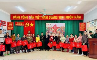 Chăm lo Tết cho đồng bào nơi tuyến đầu Tổ quốc
