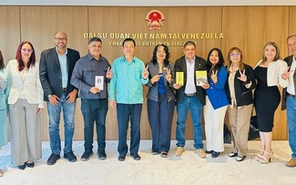 Các lực lượng chính trị Venezuela chúc mừng thành công Đại hội XIV Đảng Cộng sản Việt Nam