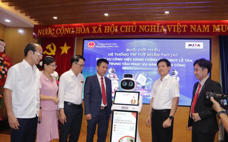 Phường Vũng Tàu dùng Robot AI hướng dẫn người dân làm thủ tục hành chính