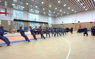 Vietnam-China Navies hold sports exchange