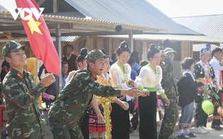  “ตรุษเต๊ตแห่งความรักและความคาดหวัง” 