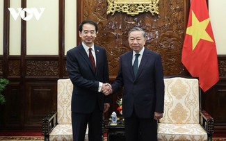 Top leader receives newly-appointed foreign ambassadors  ​