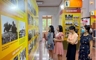 Book exhibition to mark 70th anniversary of Hanoi’s Liberation Day