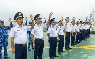 Vietnam Coast Guard strengthens ties with Indian counterpart