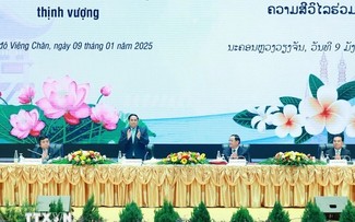 Vietnam, Laos Prime Ministers co-chair 2025 Investment Cooperation Conference