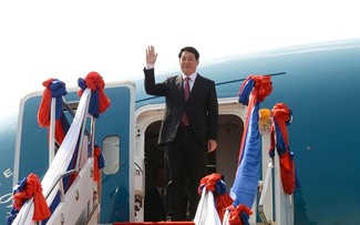 Vietnamese President arrives in Vientiane, beginning state visit to Laos