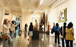 Night-time experience at Vietnam Fine Arts Museum