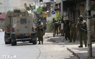 Israel reopens key crossing between West Bank and Jordan