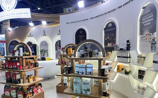 Vietnamese firms promote coffee and food at India trade fair