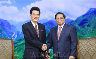 Premier vietnamita recibe al nuevo Embajador de Corea del Norte