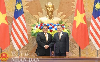 Dirigentes del Parlamento de Vietnam y Malasia sostienen conversaciones