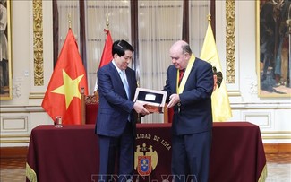 Presidente de Vietnam recibe la Llave de Ciudad de Lima