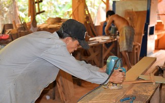 Carpintería tradicional del Suroeste de Vietnam: Constancia y delicadeza de los artesanos revitalizan un oficio centenario 