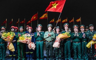 Soldados vietnamitas – Embajadores de la paz