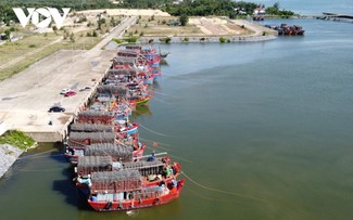 Localidad vietnamita desarrolla softwares para recordar deberes a pescadores