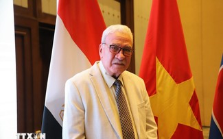 El liderazgo del Partido Comunista es factor decisivo en todas las victorias de la Revolución vietnamita, según político egipcio