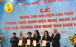 Fast 50 Beiträge mit Preisen für Volkskunst geehrt