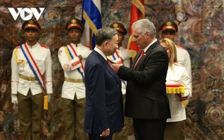 Vietnam’s top leader honored with Order of Jose Marti