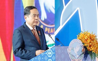 Vietnam supports initiatives that benefit peace and stability: Top legislator 