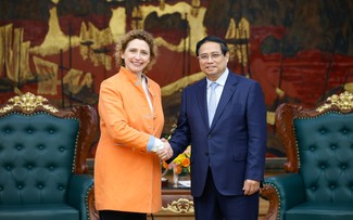 PM urges EIB to provide Vietnam with new-generation ODA loans