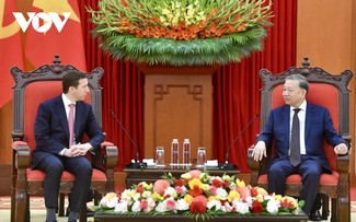 Party chief calls for more investment from Warburg Pincus in Vietnam 