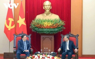 Vietnam ready to further deepen cooperation with US: Party leader