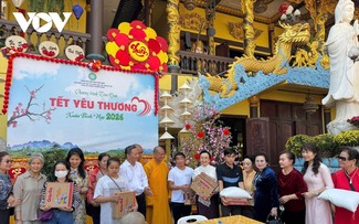 Vietnamese pagoda in Vientiane hosts charity event for people in need