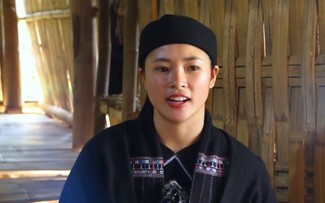 ชาวชนเผ่าลาจี๊ จังหวัดลาวกาย อนุรักษ์และส่งเสริมงานหัตถกรรมดั้งเดิม