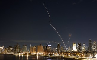 ການ​ປະ​ທະ​ກັນ​ຢູ່​ເຂດ​ຕາ​ເວັນ​ອອກ​ກາງ: ບັນ​ດາ​ຄຳ​ຖາມ​ໃຫຍ່​ຍັງ​ບໍ່​ມີ​ຄຳ​ຕອບ