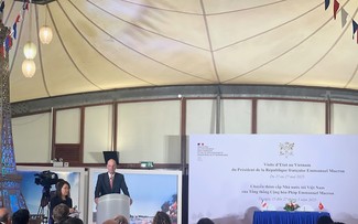 Neuf accords signés pour dynamiser les relations Vietnam - France