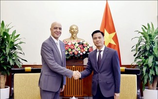 Renforcer la coopération pour assurer le succès de la visite de Trân Thanh Mân en Suisse, au Maroc et au Sénégal