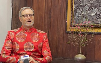 Têt du Cheval: L’ambassadeur de France accueille le printemps sous les couleurs de l’amitié franco-vietnamienne