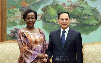 Louise Mushikiwabo: les réalisations du Vietnam en matière de développement sont une fierté pour la communauté francophone