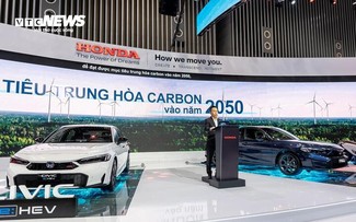 Vietnam Motor Show 2024 khai mạc, xe điện trở thành tâm điểm