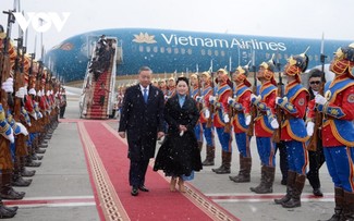 Tô Lâm arrive en Mongolie