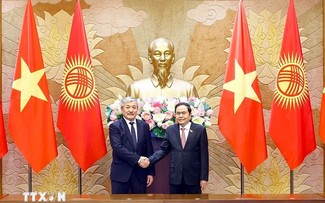 Trân Thanh Mân rencontre Adylbek Kasimalyev 