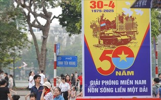 Un journal algérien impressionné par l’atmosphère des célébrations du 30 avril au Vietnam