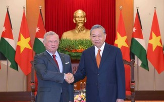 Tô Lâm rencontre le roi de Jordanie