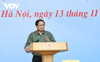 Pham Minh Chinh préside une réunion sur la gestion des conséquences des catastrophes naturelles dans le Centre 