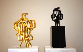 Nghệ sĩ Vũ Hiệp với triển lãm điêu khắc  “Dẫn tượng” 