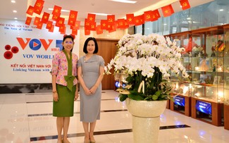 เอกอัครราชทูตไทยเยี่ยมสำนักงานส่วนกระจายเสียงภาษาต่างประเทศสถานีวิทยุเวียดนาม