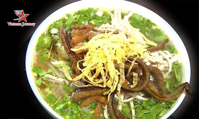 Vermicelli con caldo de pollo, manjar de Hung Yen