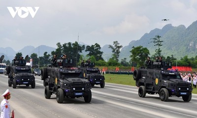 Dritte Generalprobe der Militärparade: Neue Spezialfahrzeuge vorgestellt