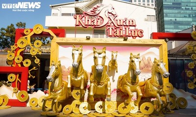 ບັນຍາກາດບຸນເຕັດຄຶກຄື້ນມ່ວນຊື່ນໃນທົ່ວຫວຽດນາມ