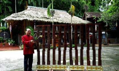 Bamboo calendar of the Muong